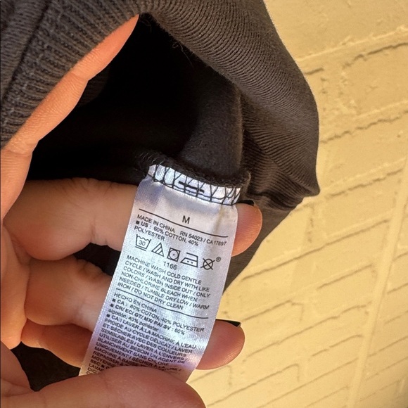 Poison Band sweatshirt heavy metal rock NeW gray every rose has its thorn - Picture 4 of 4